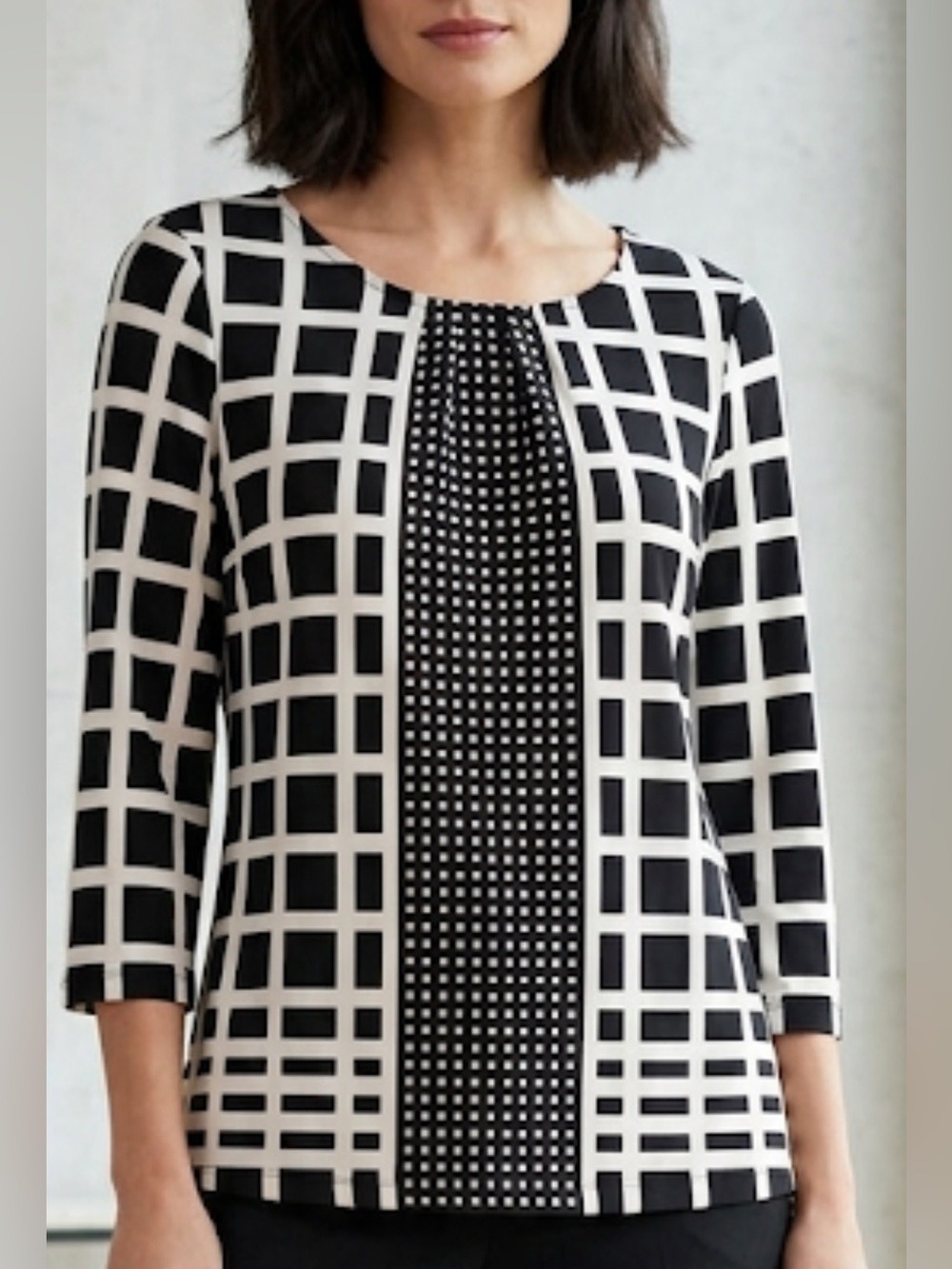 Chico’s Black & White Geometric Print Top Women’s Size 2 3/4 Sleeve Lightweight